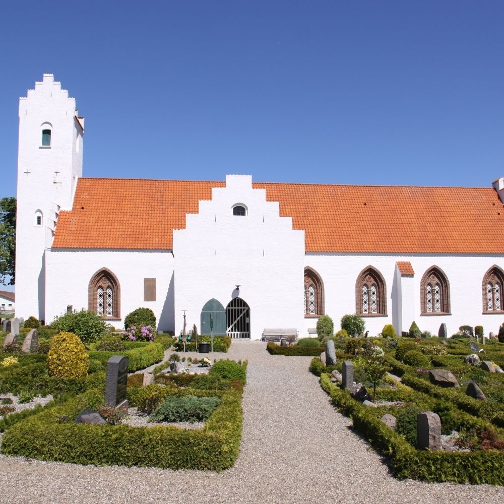 Kirchengebäude und öffentlich genutzte historische Bauten