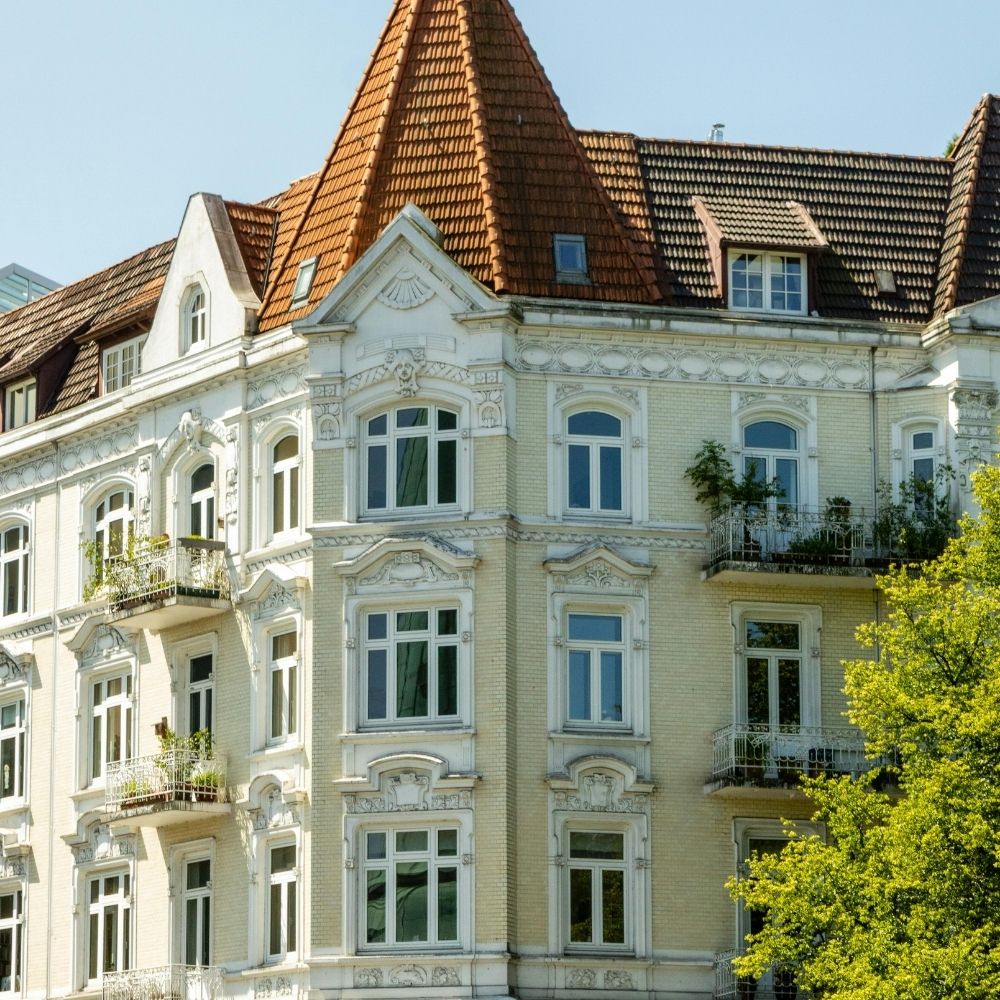Denkmalgeschütztes Gebäude als Beispiel für Fassadenarbeiten